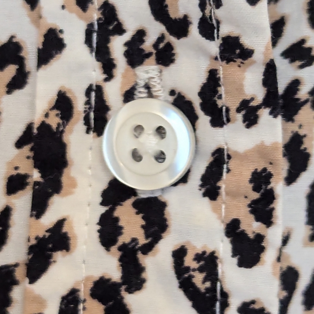🐆 Talbots Leopard Print Blouse Shirt L Top Button Up - Picture 6 of 13